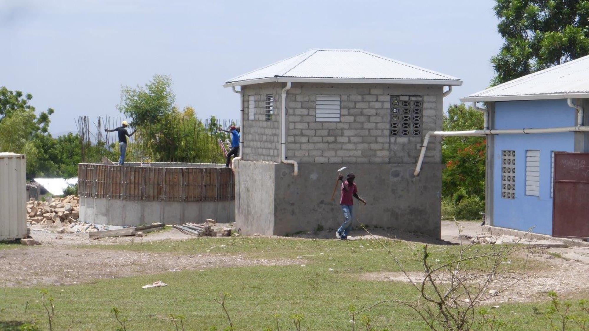Water cistern construction in Haiti