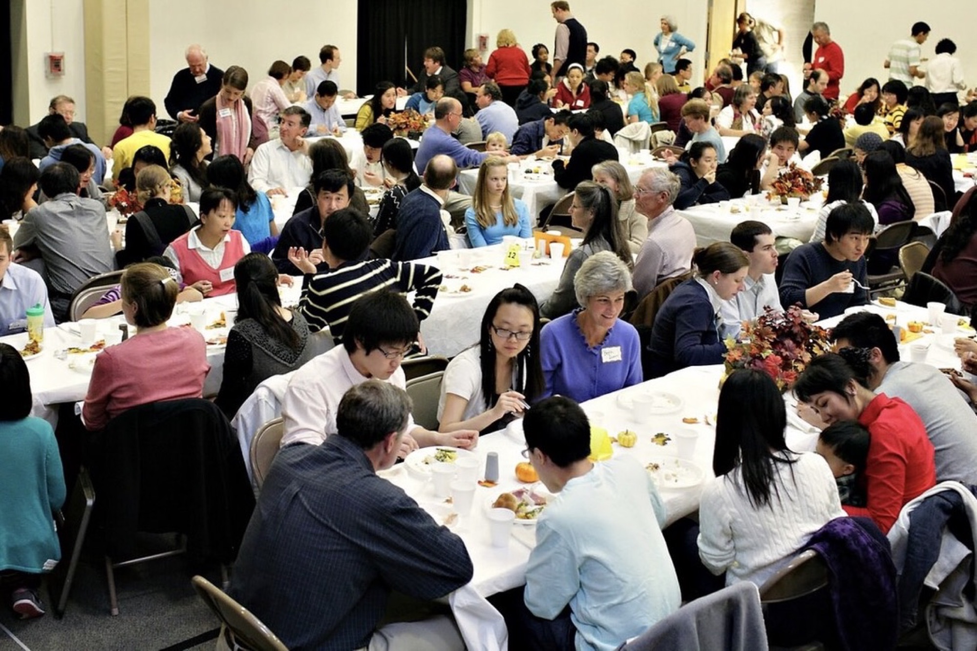 International Thanksgiving, large group
